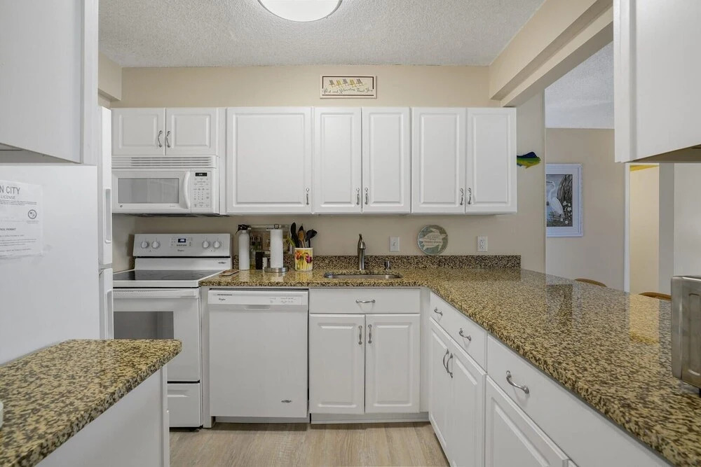 Braemar 1801s 3 Bedroom Condo by RedAwning