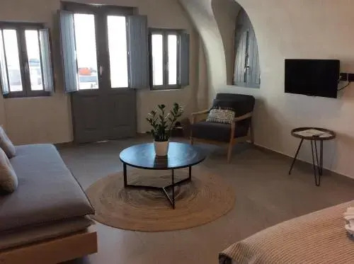 Almyra Studios & Apartments