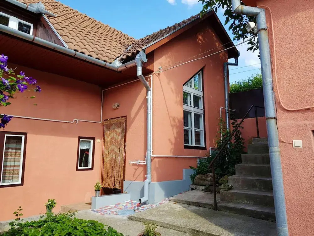 House with 3 Bedrooms in Sighișoara, with Wonderful Mountain View, Enclosed Garden And Wifi