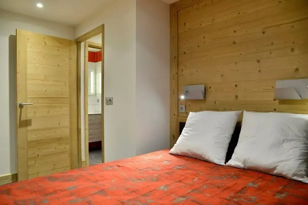 Residence LES Coches 4 Rooms in a Family Resort at the Bottom of the Slopes Bac523