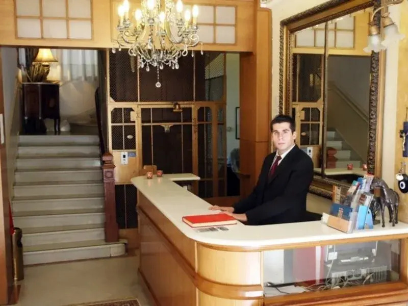 Tourist Hotel