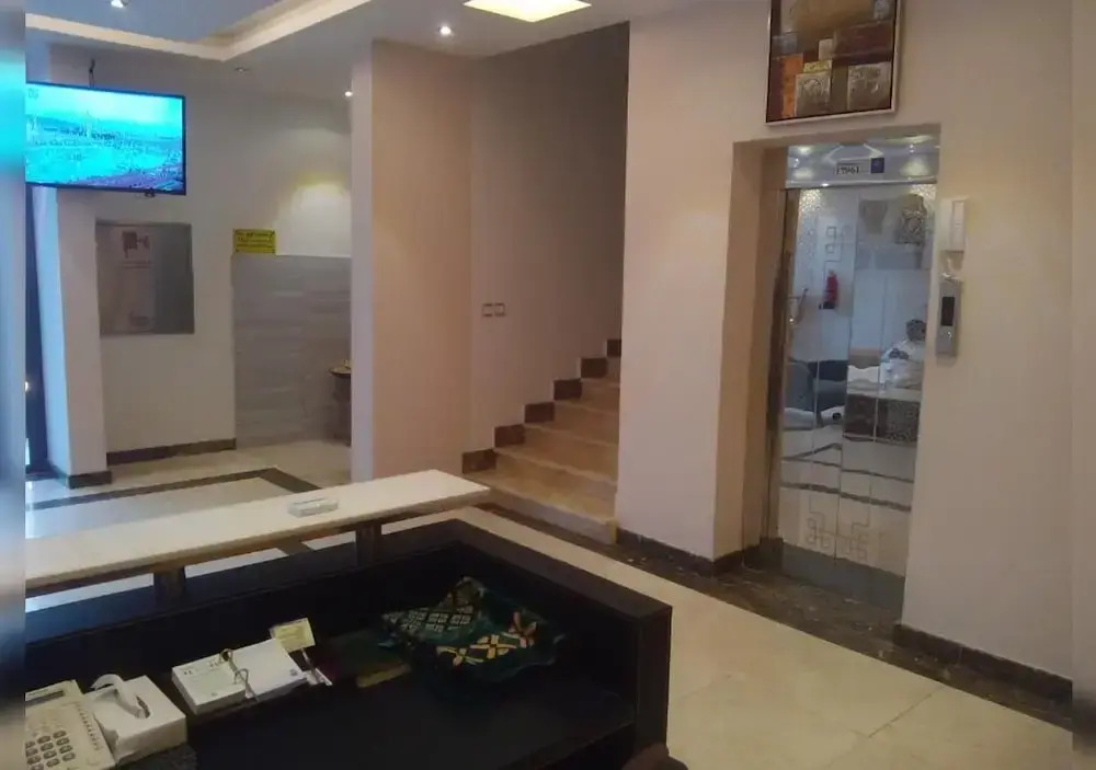 Al Manazil Suite
