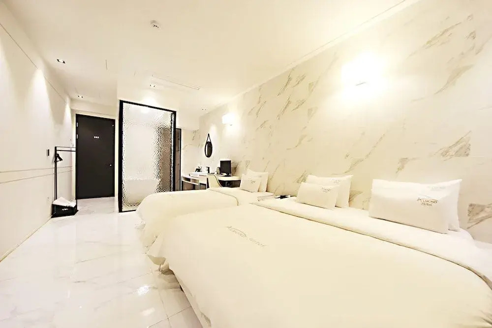 Masan Almond Hotel