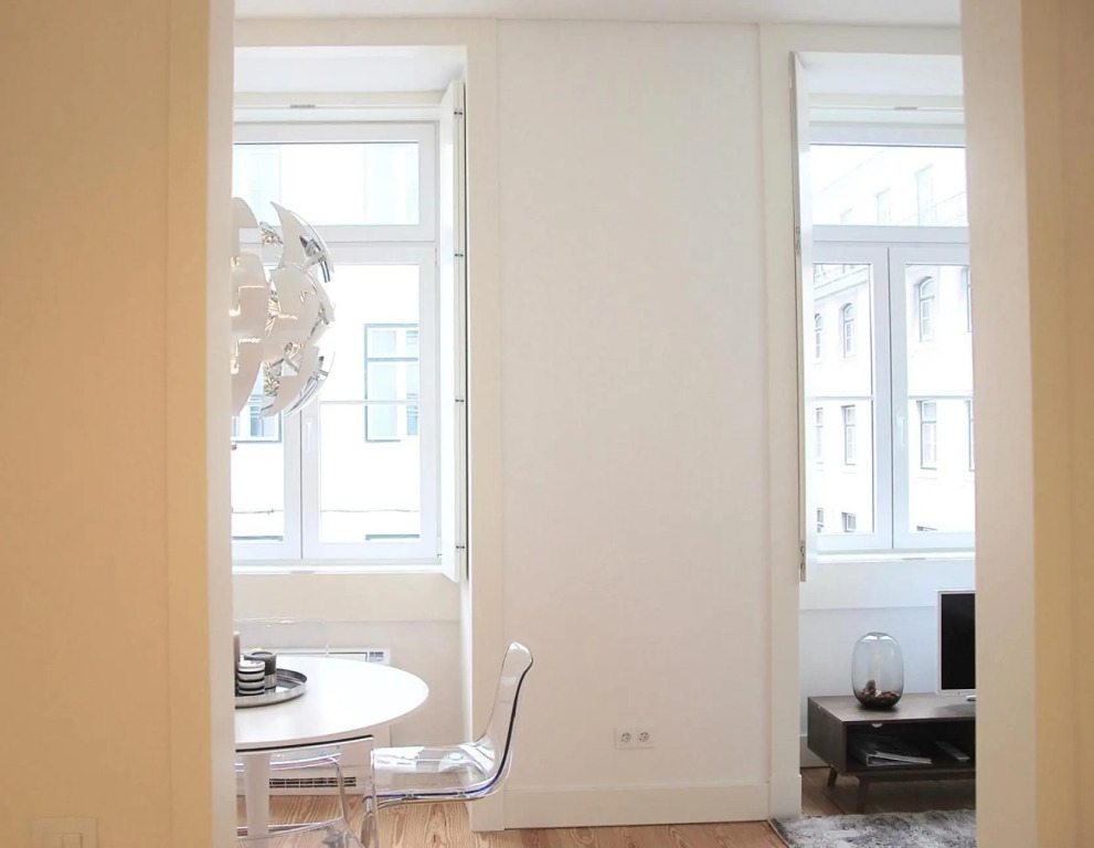 Downtown Sunny Apartment