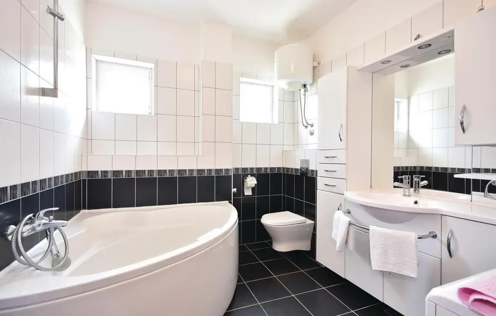 Amazing Home in Podstrana With Wifi and 2 Bedrooms