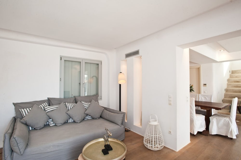 Mykonos Cloud White Villa