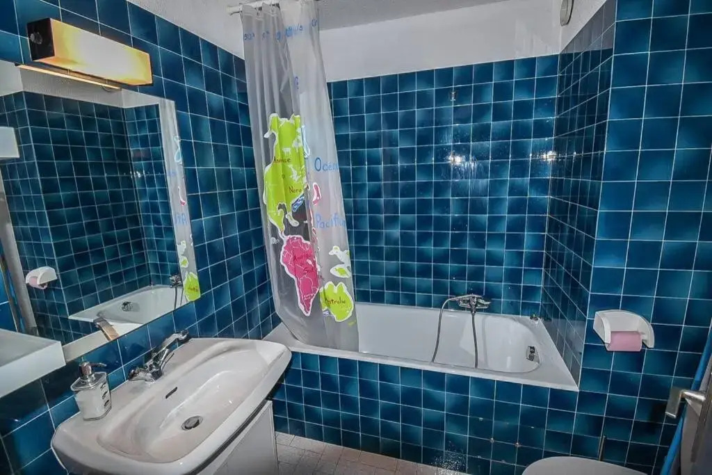 Le Relai S31 - Grand et lumineux studio avec coin montagne 4-6 pers, tout équipé, avec WIFI, à 30m des pistes avec un grand balcon, DRAPS NON COMPRIS