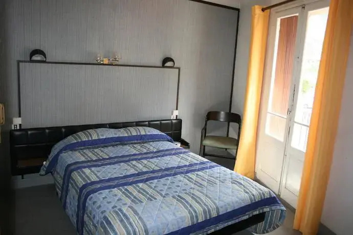 Logis Hotel-restaurant Les Glycines