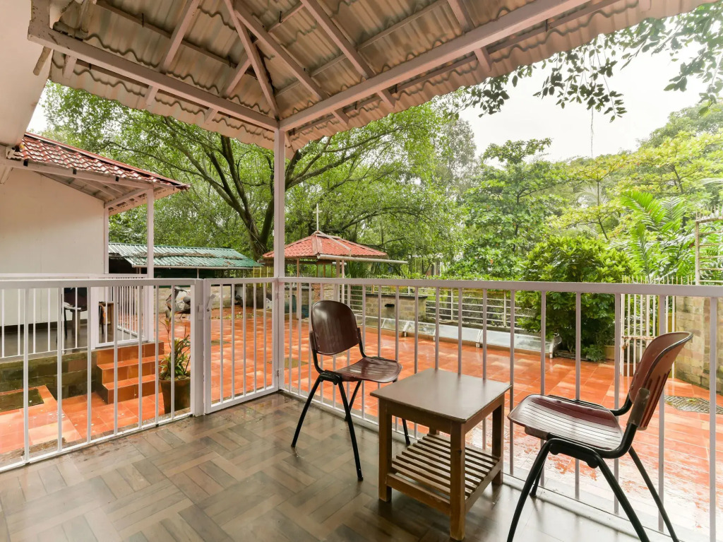 OYO 4977 Kristal Sands Beach Resort