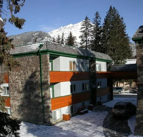 Rundle Manor Apartment Hotel
