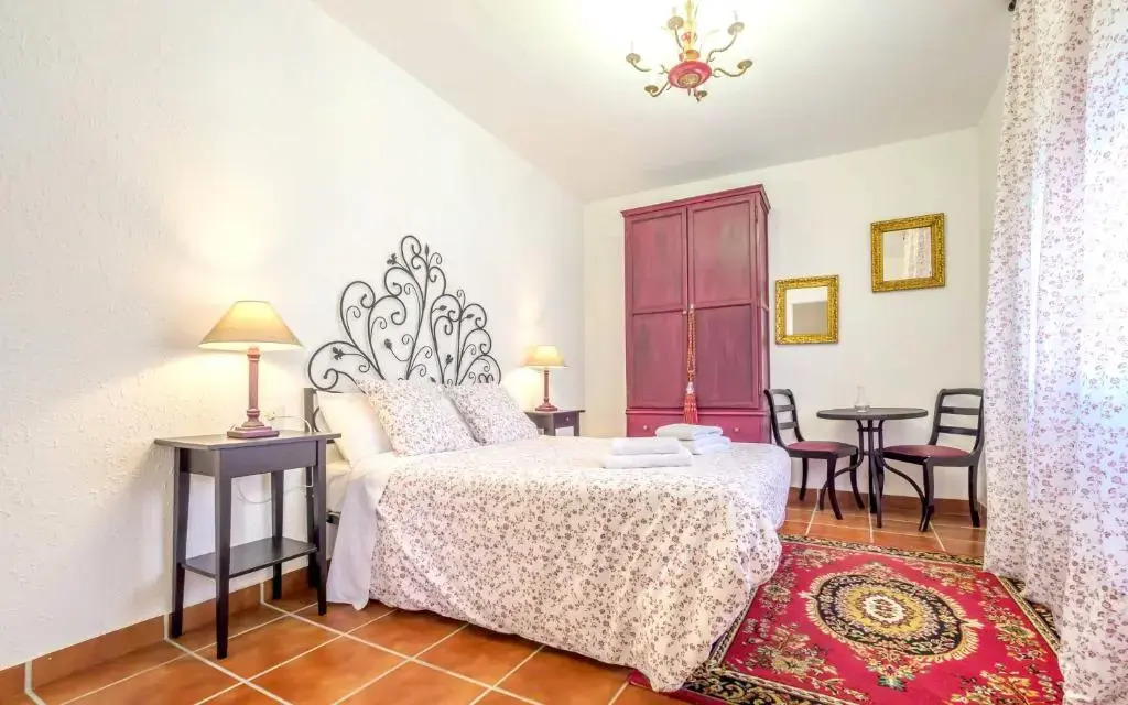 House With 5 Bedrooms in Can Trabal, With Wonderful Mountain View, Enclosed Garden and Wifi - 16 km From the Beach