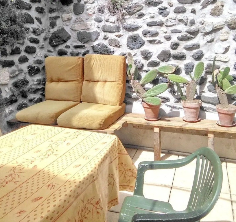 House With 2 Bedrooms in Alba-la-romaine, With Furnished Terrace and W