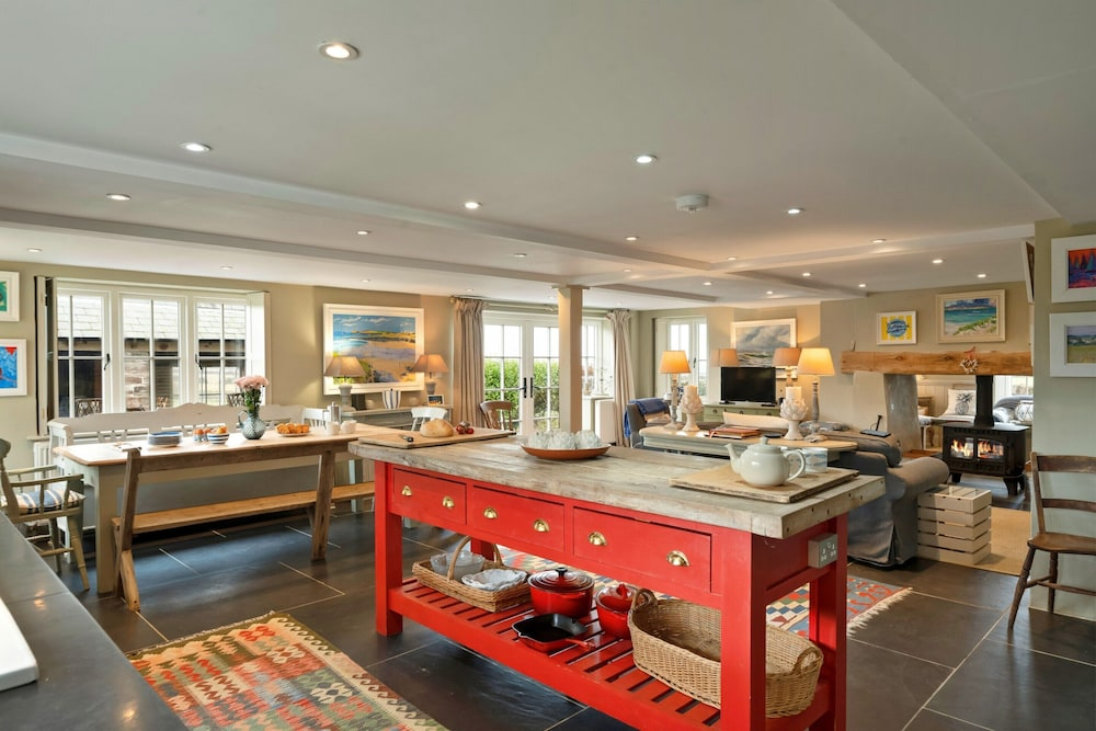 Country House Near Mawgan Porth, No Deposit