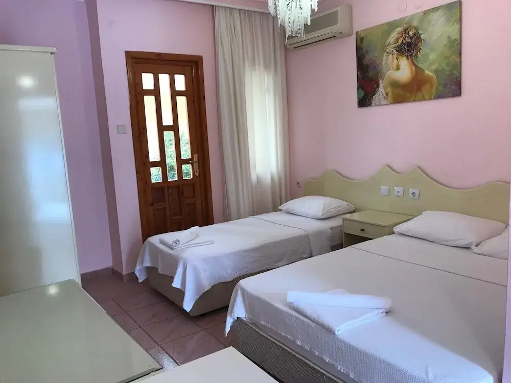 Lanova Hotel