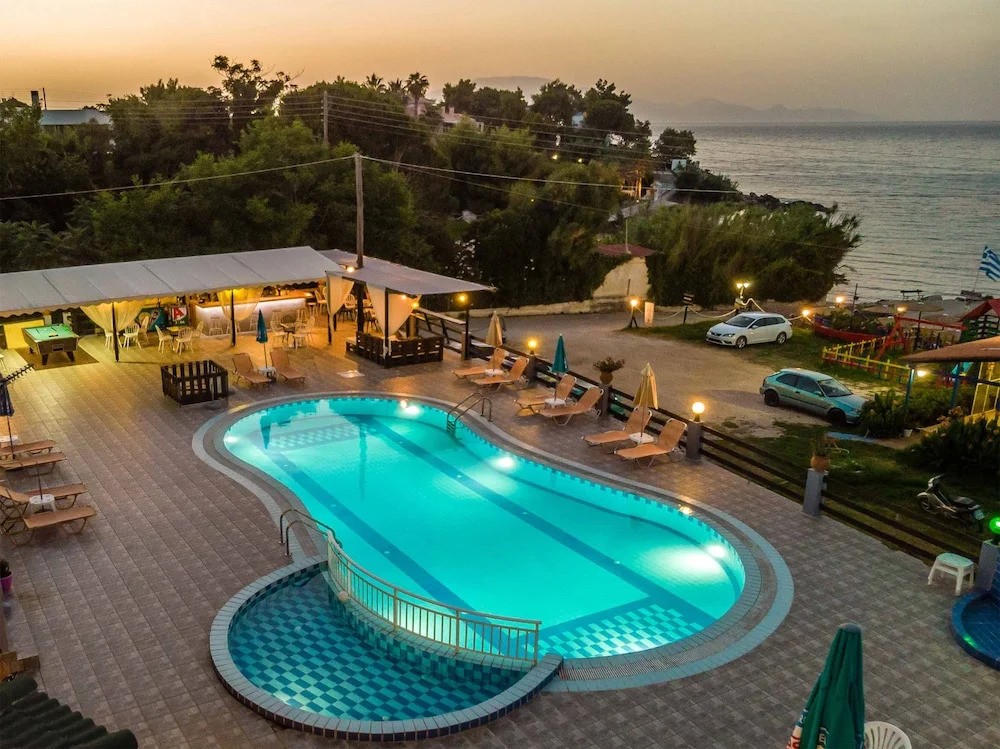 Amarylis Beachfront Studios