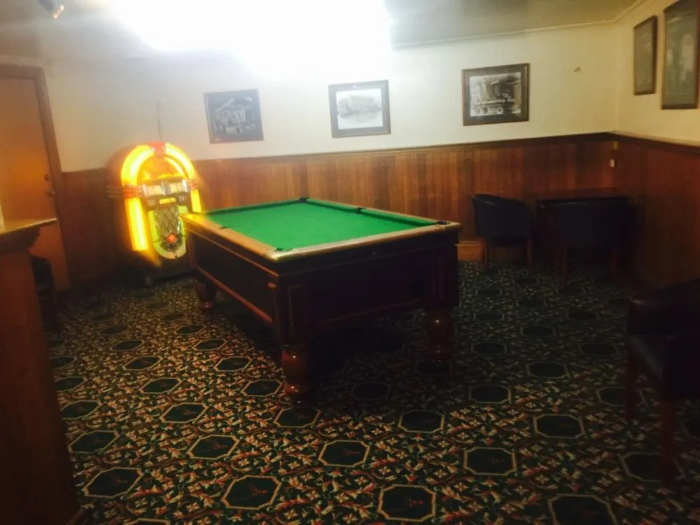 Ross Hotel