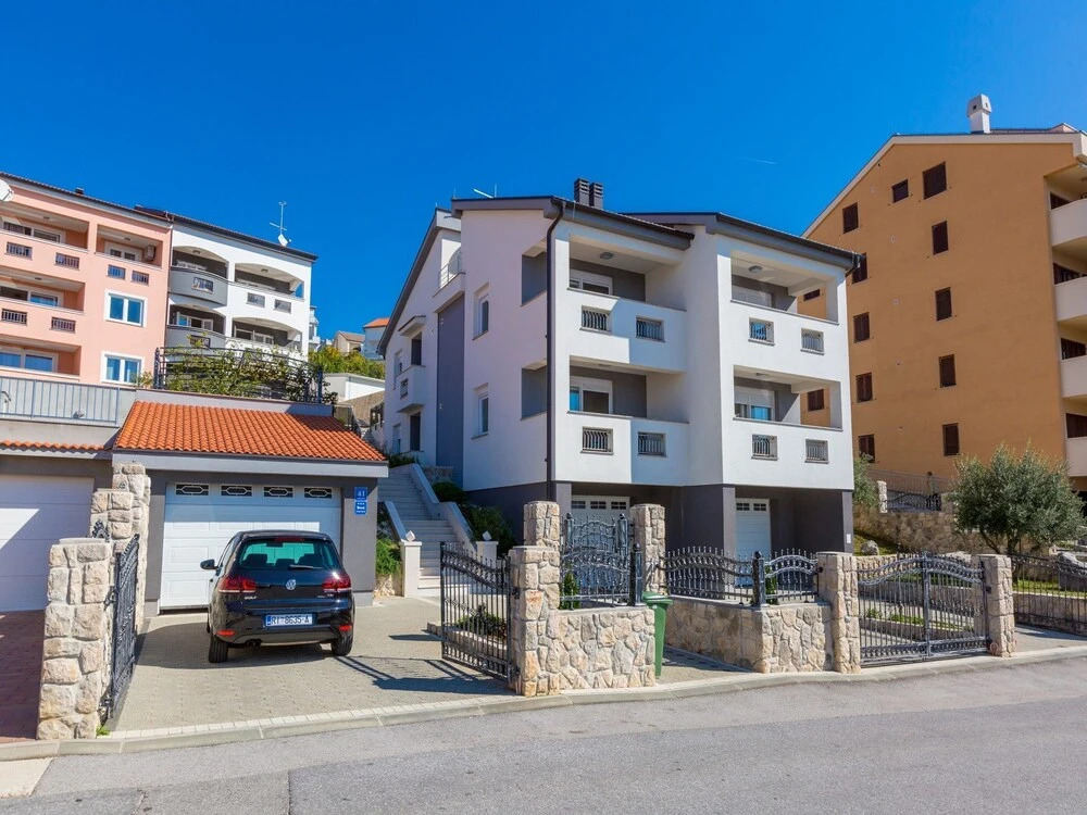 Apartments Livaya