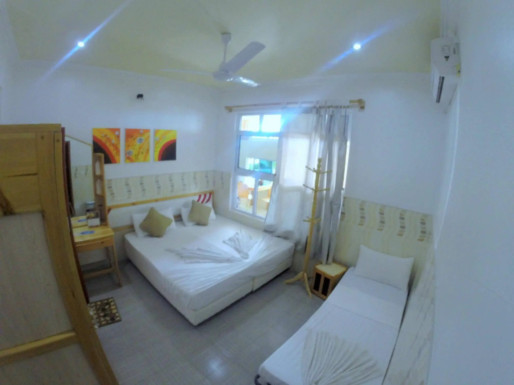 Arora Inn