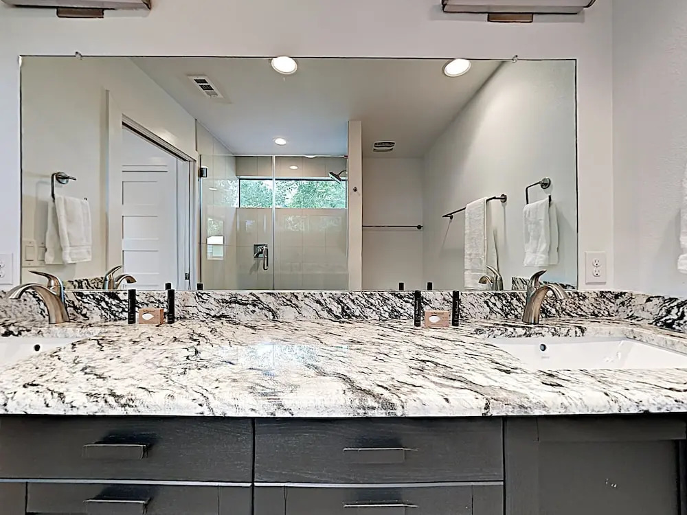 Stylish East Austin - Near Downtown & River 3 Bedroom Home