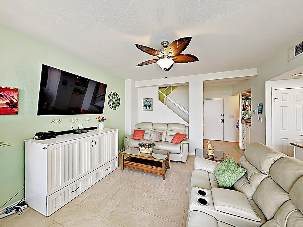 New Listing! All-suite Beachside W/ Pools 2 Bedroom Condo