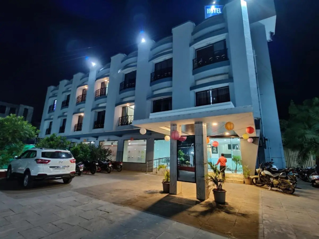 Hotel Aristro Lonavala