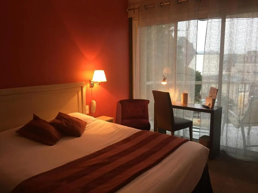 Bagnoles Hotel - Contact Hotel