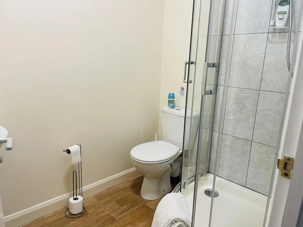 Alphastudio-leeds-walk 2-city-centre-freepark-wifi
