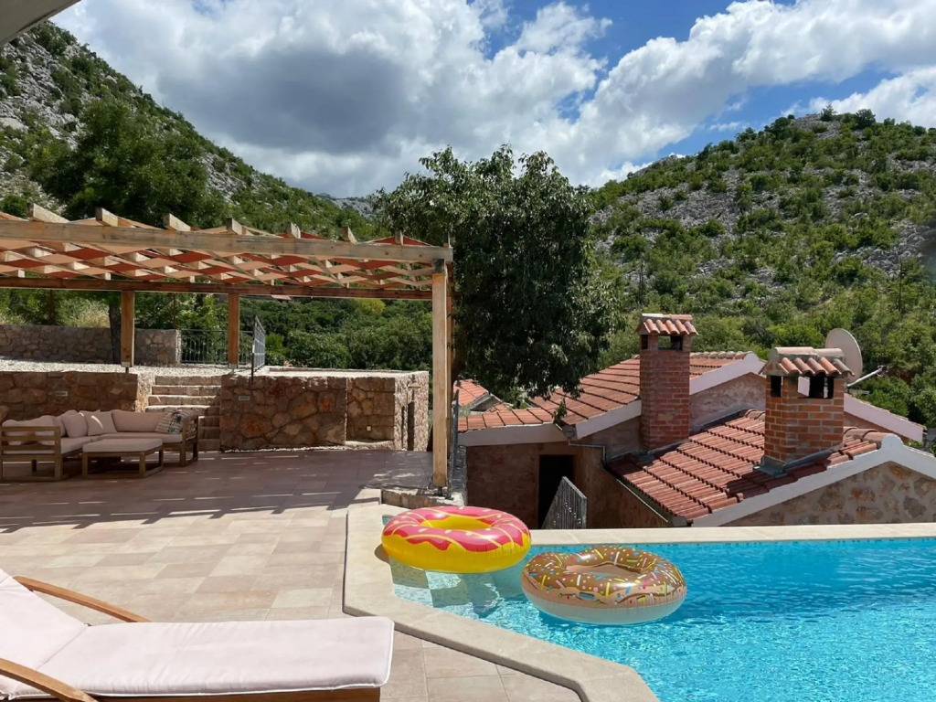 Lovely Holiday Home in Starigrad with Private Swimming Pool