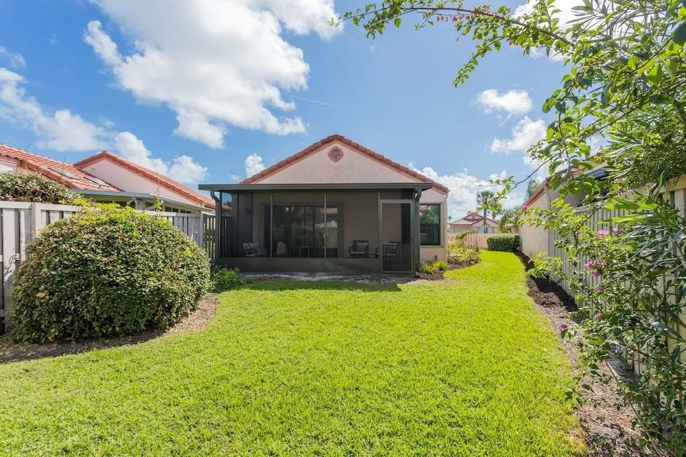 Fully Renovated 3/2 Private Beachside Home 3 Bedroom Home