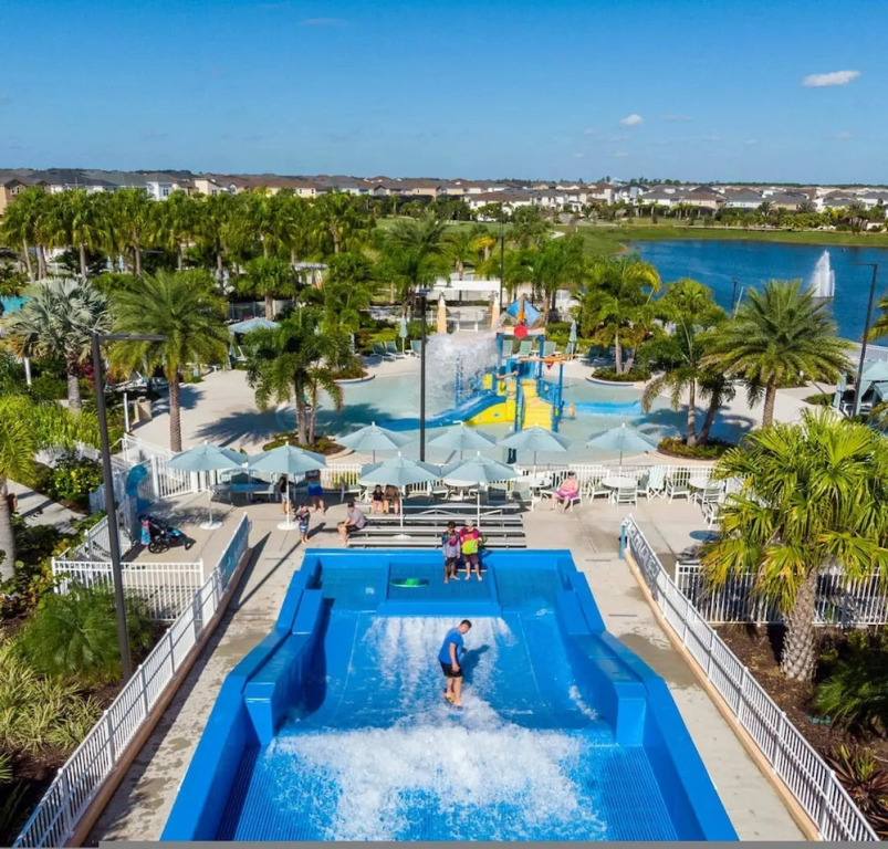 8BR Home With Pool Theater at Solara Resort