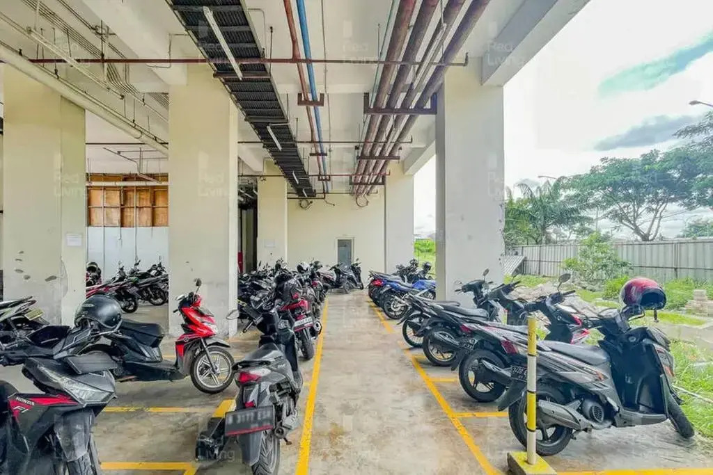 RedLiving Apartemen Green Lake View Cimanggis - WIN Property