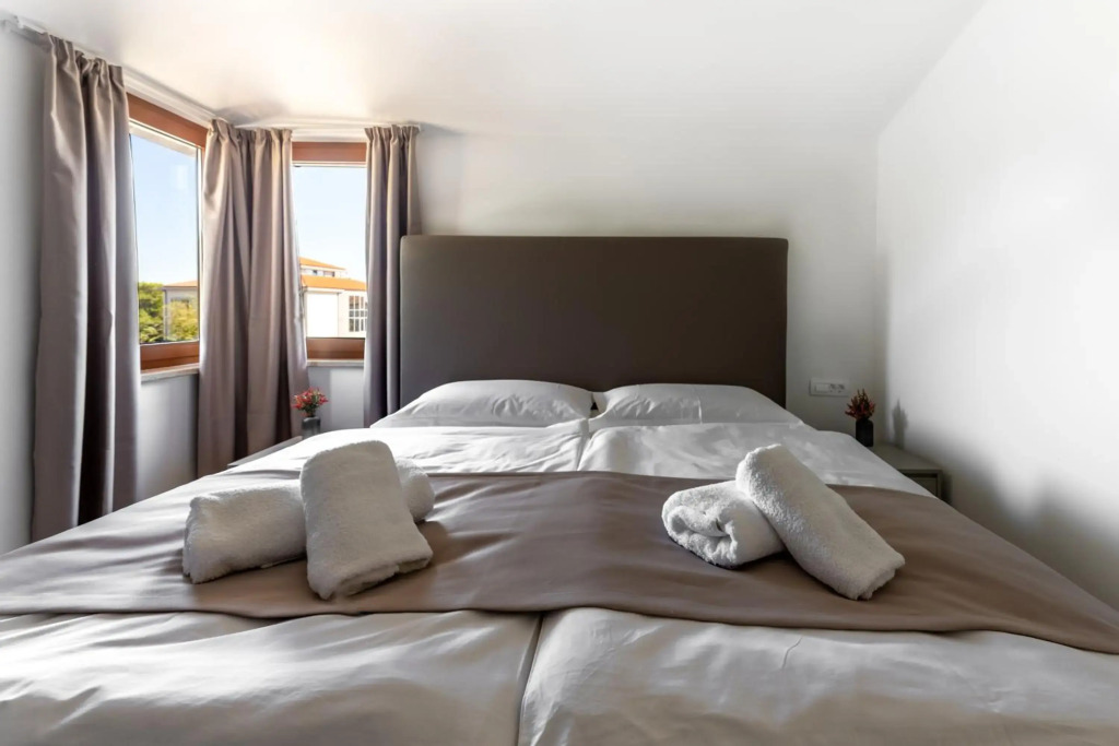 Rooms with free parking