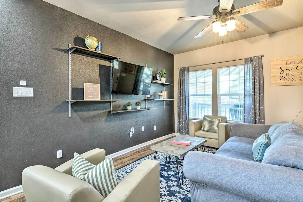 Charming San Antonio Home ~ 4 Mi to Downtown