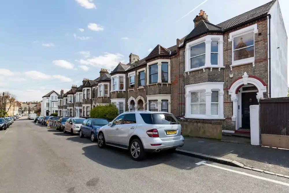 1 Bedroom Flat In Vibrant Brixton