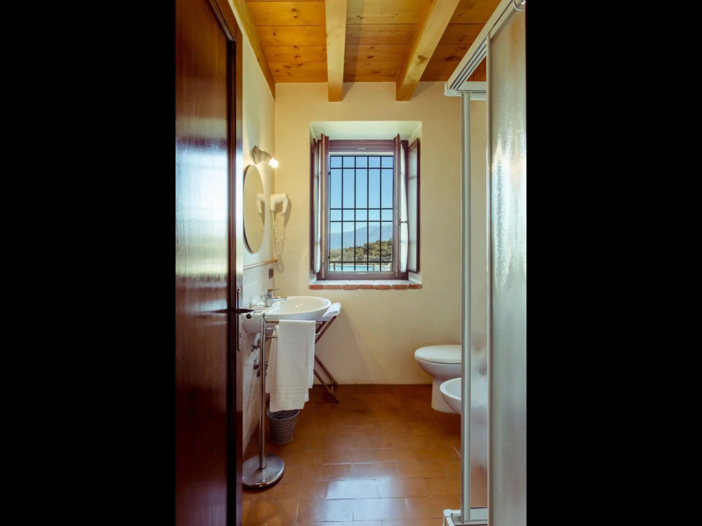 Luxurious Holiday Home in Salò with Swimming Pool