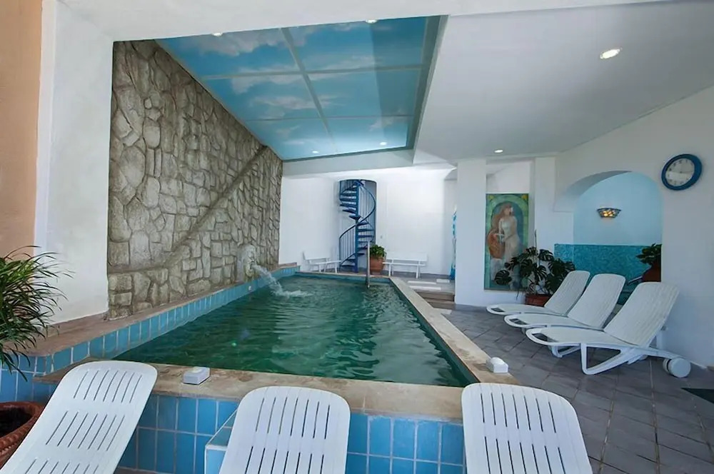 Hotel Monti