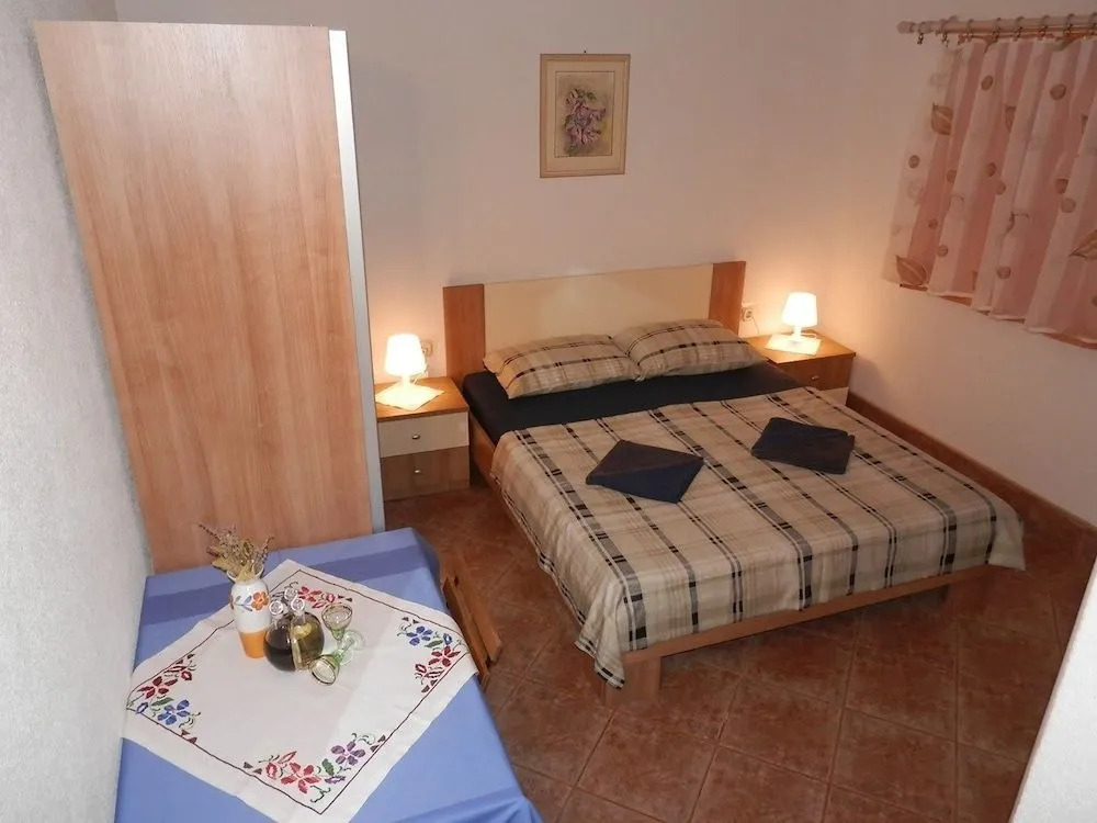 Guest House Tiho