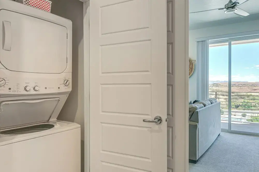 7 Mi to Snow Canyon: Townhome w/ Arcade Games!