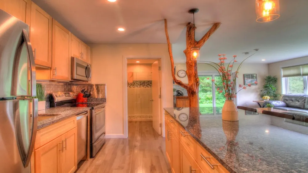 Kcis 432 - Killington Tree House: 2 Room Modern Condo