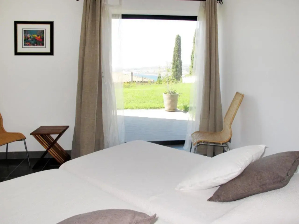 Holiday Home Baie de Bandol - SAY110