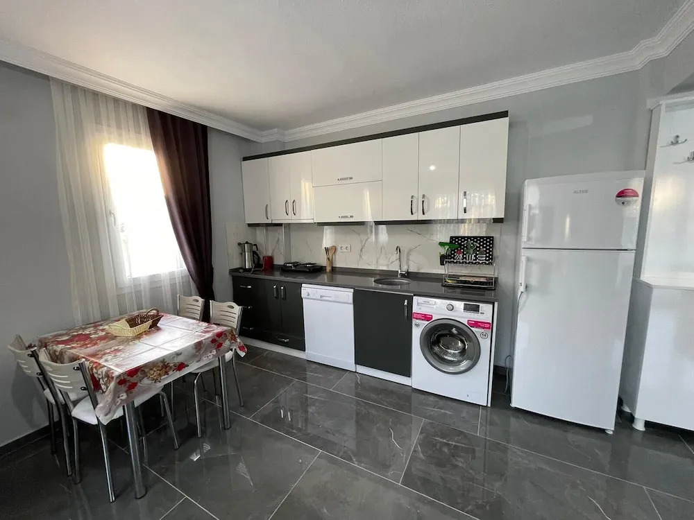 Ayilmaz Apart