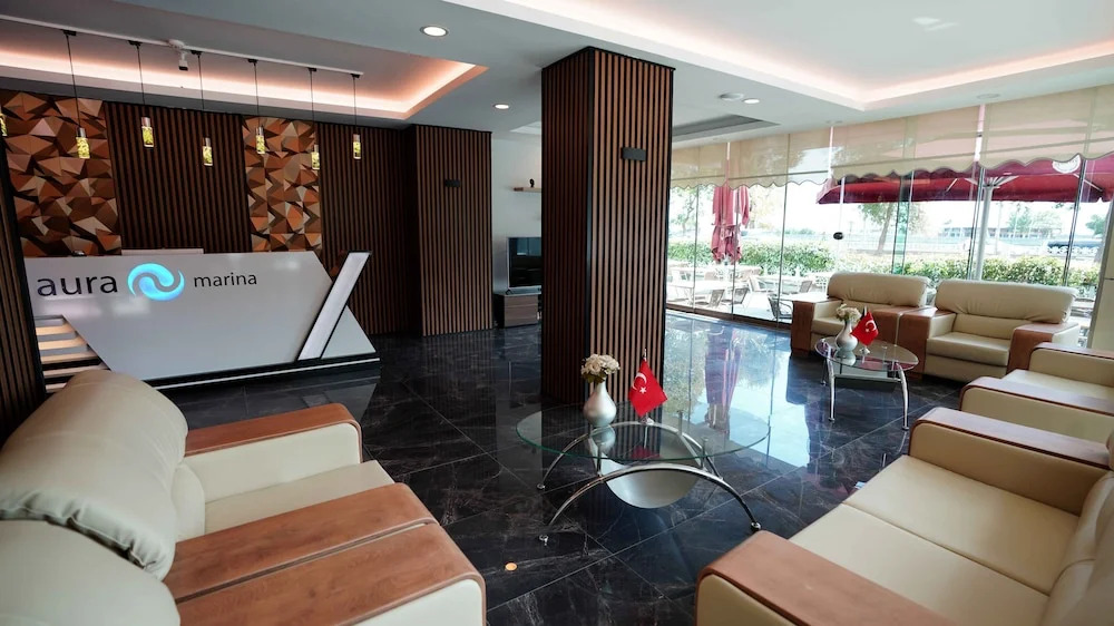 AURA MARINA HOTEL