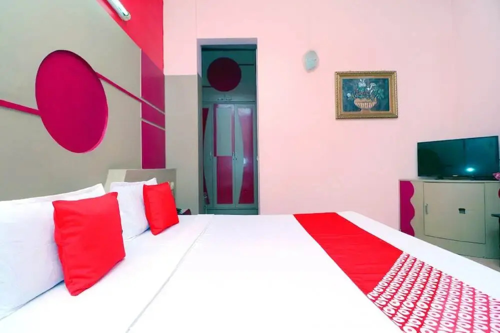Hotel Shahi Mahal by OYO Rooms