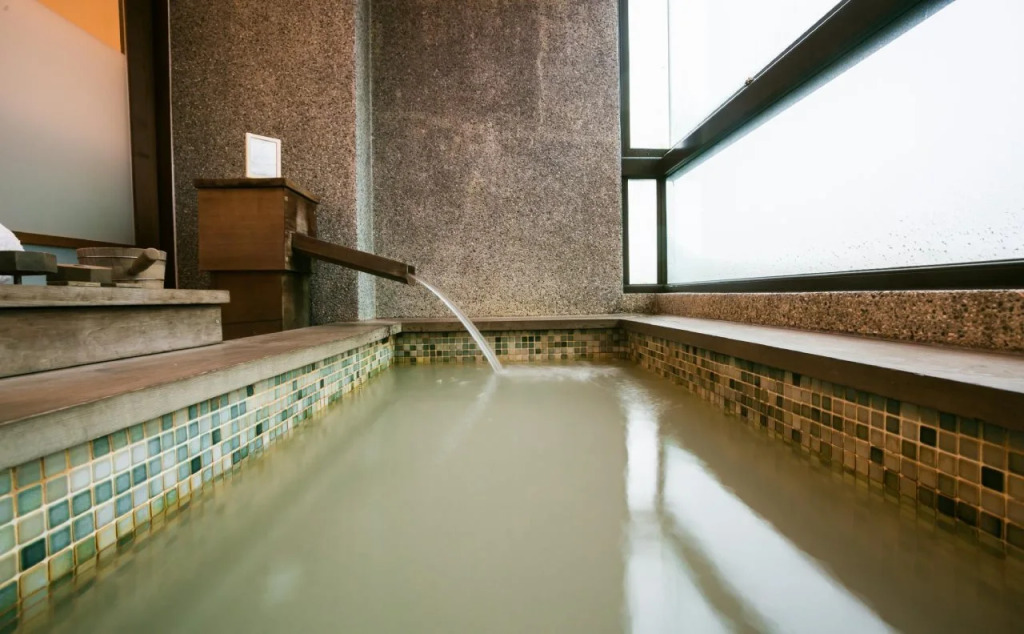 Tsuwu Hot Spring Hotel