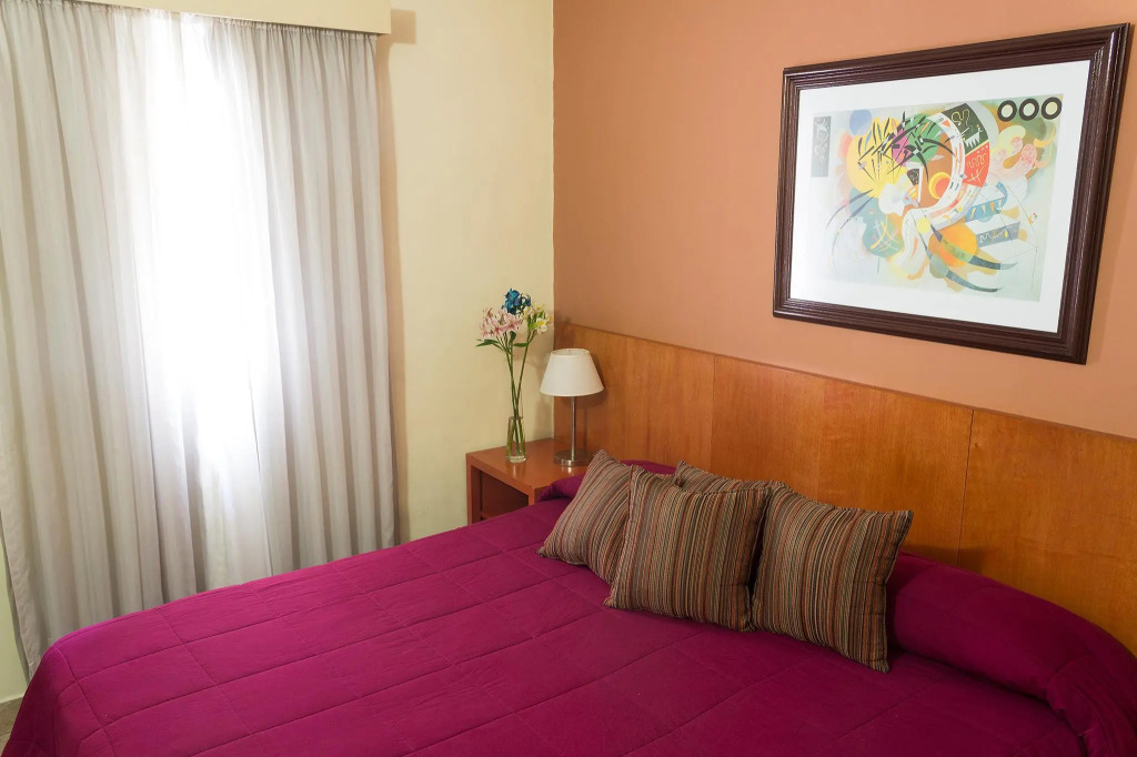 Hotel UTHGRA de las Luces