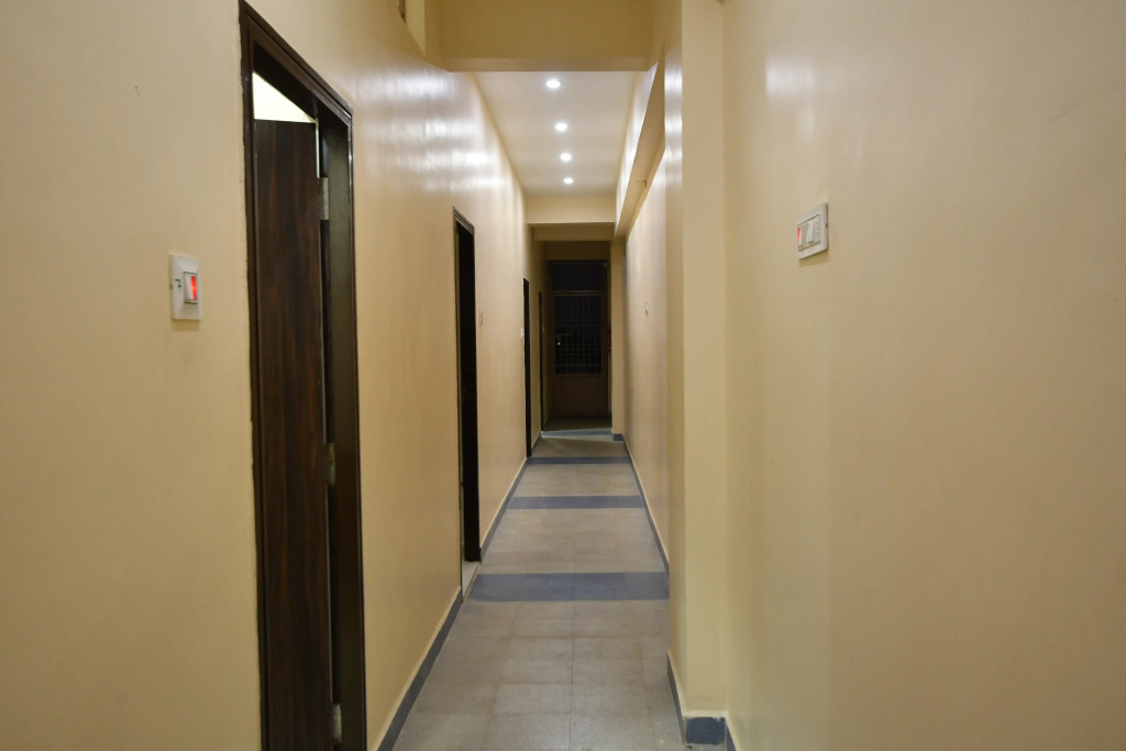 Sri Vijay Balaji Mahal Ac