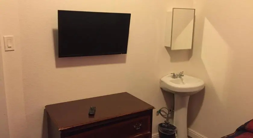 Budget Inn