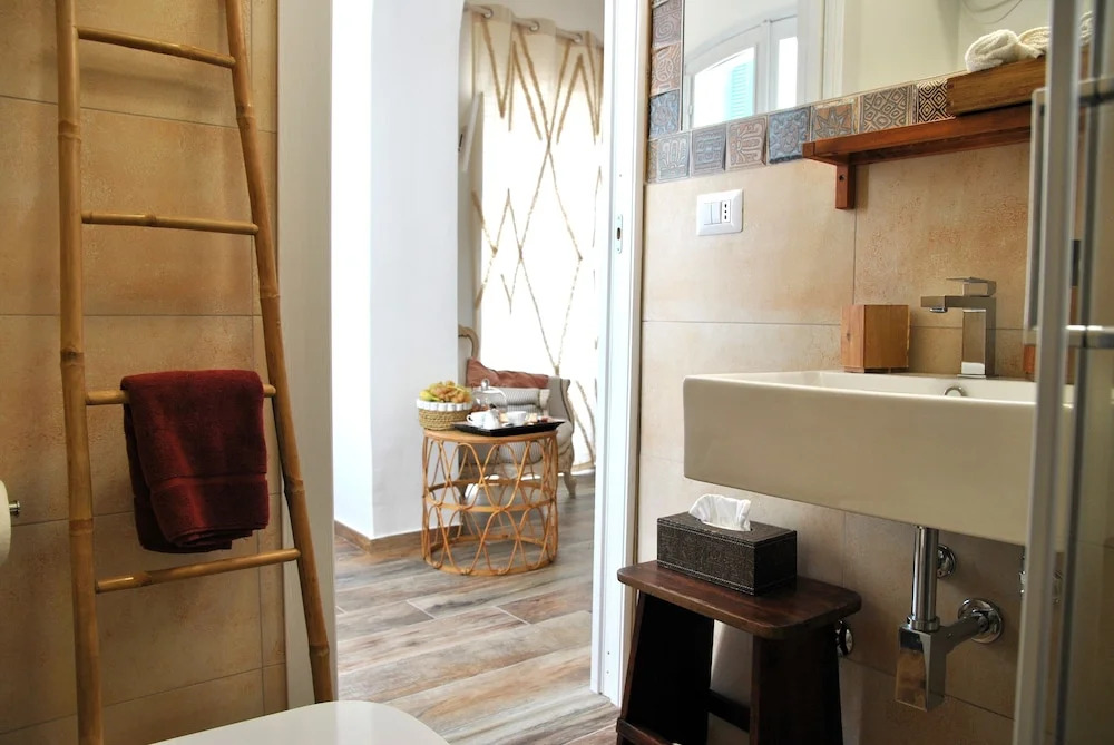 Room in B&B - Mariasofia Master Suite With Private Bathroom