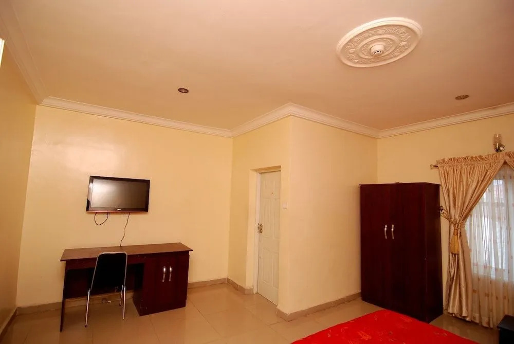 Grandville Hotel & Resort