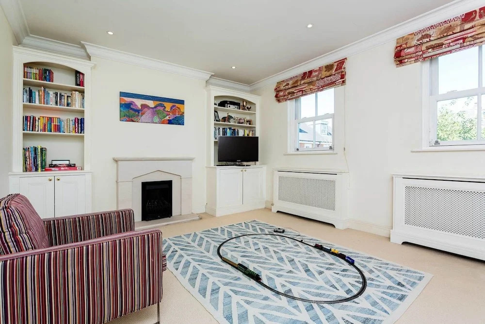 Putney Bridge Place